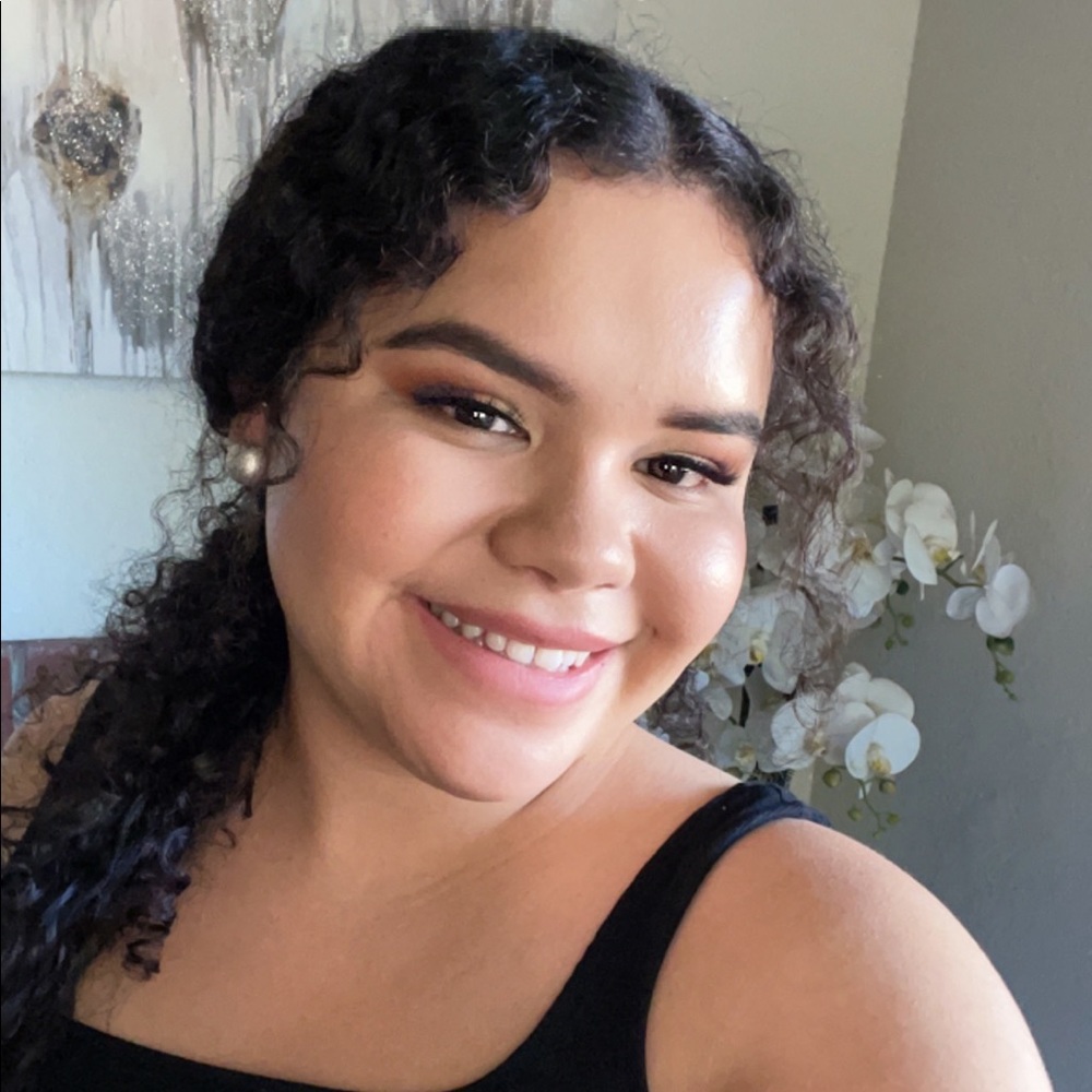 Meet your Posher, Maria